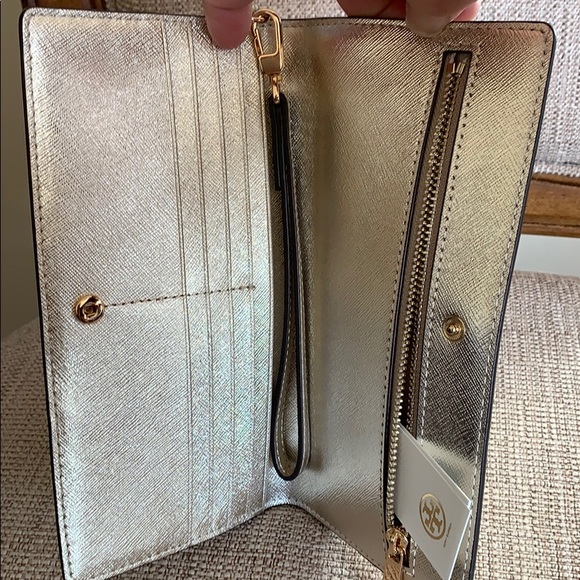 Tory Burch Emerson Slim Wristlet Envelope Wallet - Picture 10 of 11